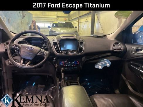 Used 2017 Ford Escape Titanium image 13