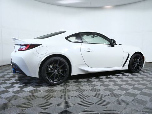 Used 2025 Toyota GR86 Premium w/ ALL Weather Mat Package (TMS) RWD image 6