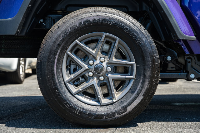 New 2026 Jeep Gladiator Sport AWD/4WD image 38