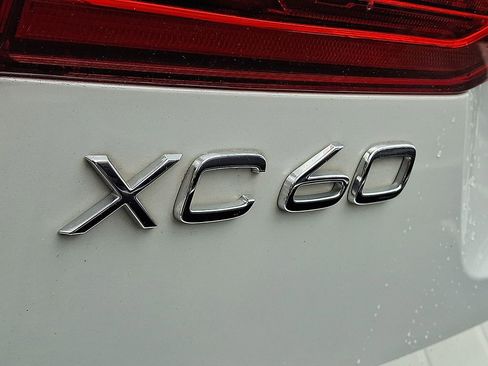 Used 2021 Volvo XC60 T5 Inscription AWD/4WD image 31