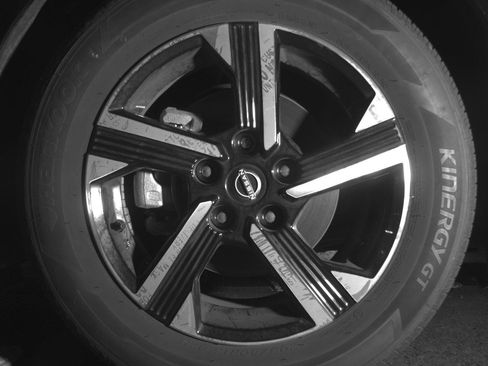 Used 2025 Nissan Sentra SV image 12