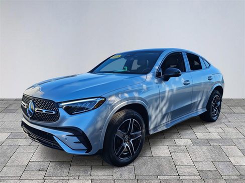 Certified 2025 Mercedes-Benz GLC 300 4MATIC image 3