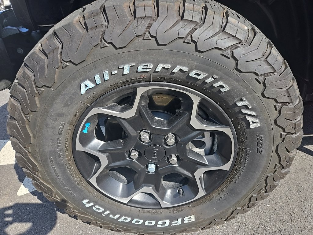 Used 2022 Jeep Wrangler Unlimited Rubicon 4xe AWD/4WD image 9