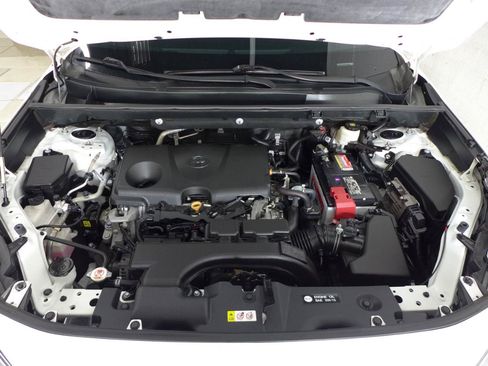 Used 2021 Toyota RAV4 XLE w/ Convenience Package FWD image 68