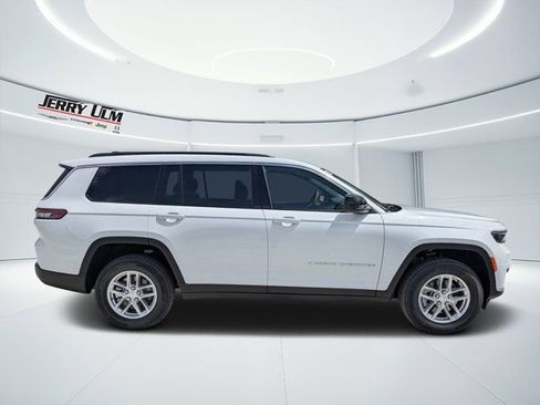 New 2026 Jeep Grand Cherokee L 2WD image 2