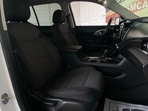 Used 2018 Chevrolet Traverse LT FWD image 21