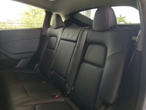 Used 2024 Tesla Model Y Performance AWD/4WD image 8