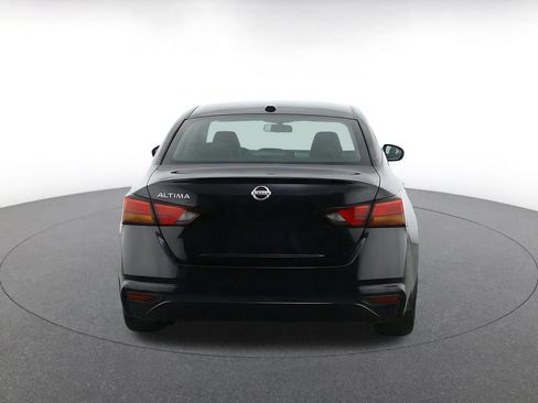 Used 2025 Nissan Altima 2.5 SV FWD image 7