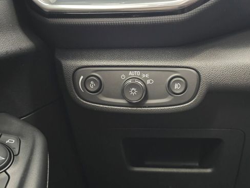 Used 2023 Chevrolet TrailBlazer LT w/ Convenience Package image 27