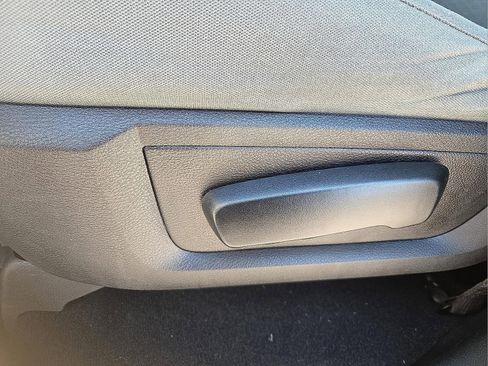 Used 2020 RAM 1500 Classic SLT RWD image 14
