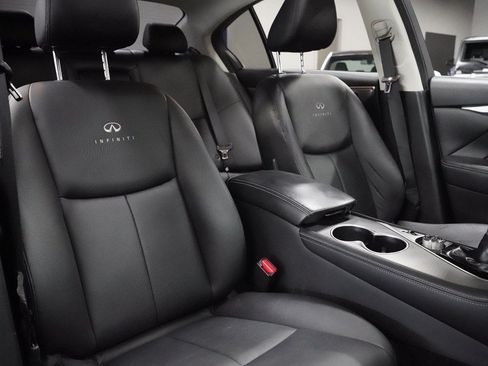 Used 2014 INFINITI Q50 Premium w/ Navigation Package RWD image 32