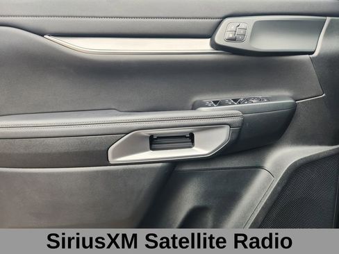 Used 2024 Ford Ranger Lariat w/ FX4 Off-Road Package image 8