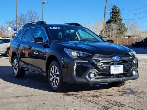 Certified 2025 Subaru Outback Premium w/ Popular Package #1A image 3