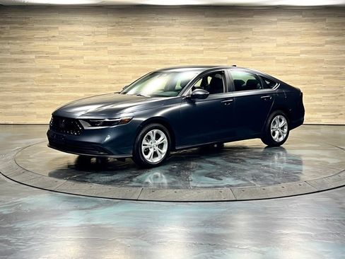 Used 2025 Honda Accord LX image 5