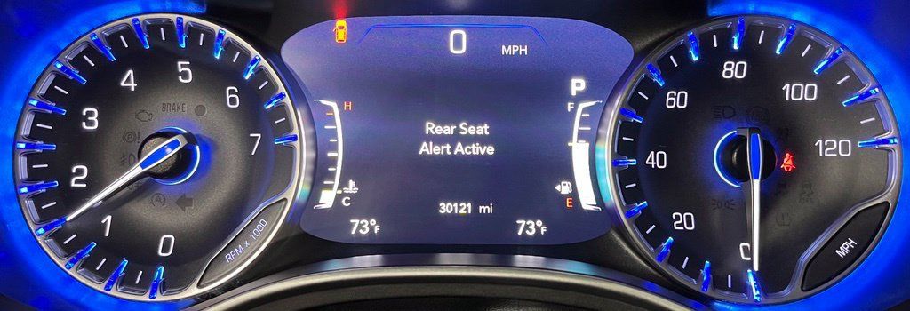 Used 2024 Chrysler Pacifica Touring-L FWD image 27