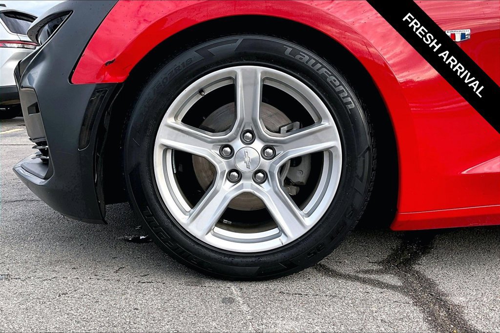 Used 2023 Chevrolet Camaro LT RWD image 31