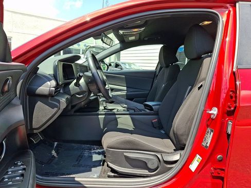 Certified 2025 Hyundai Elantra Sport FWD image 14