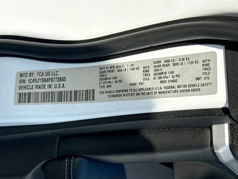 Used 2023 Jeep Grand Cherokee 4WD 4xe image 41
