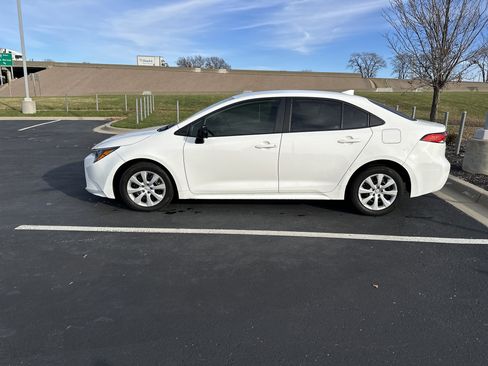 Certified 2024 Toyota Corolla LE image 7