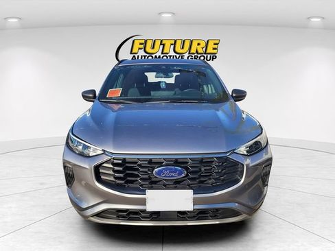 Used 2024 Ford Escape ST-Line w/ Tech Pack #1 AWD/4WD image 2