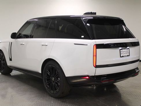 Certified 2025 Land Rover Range Rover SE AWD/4WD image 3