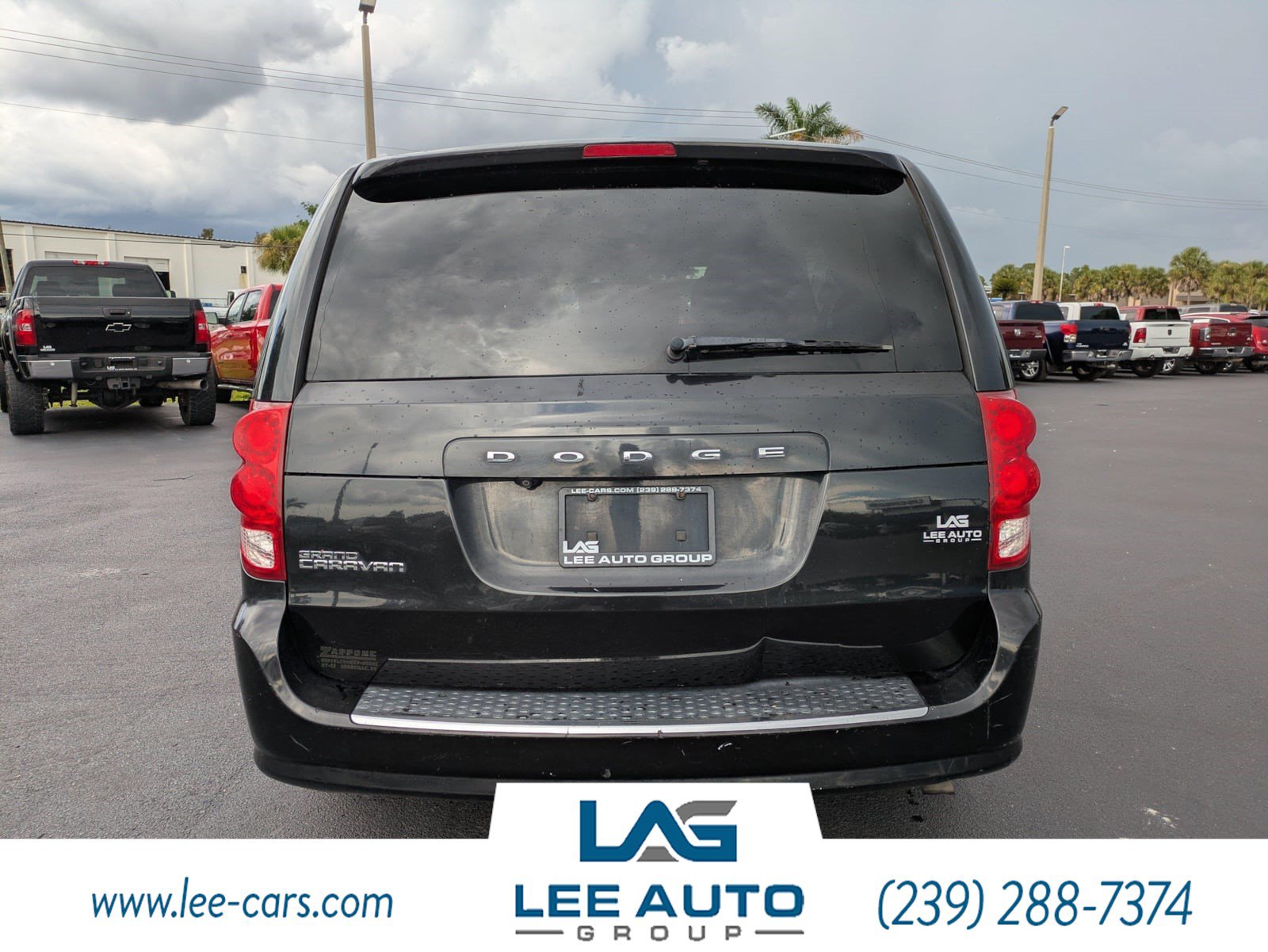 Used 2013 Dodge Grand Caravan SXT w/ Entertainment Group 1 FWD image 4