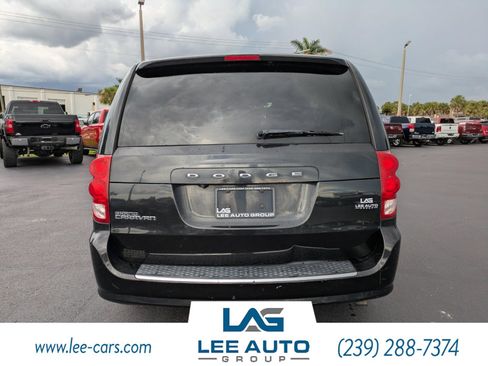 Used 2013 Dodge Grand Caravan SXT w/ Entertainment Group 1 FWD image 4