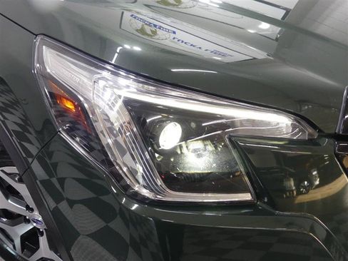 Used 2024 Subaru Forester Premium AWD/4WD image 13