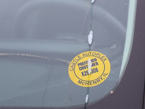 Used 2025 Kia Sorento S image 32