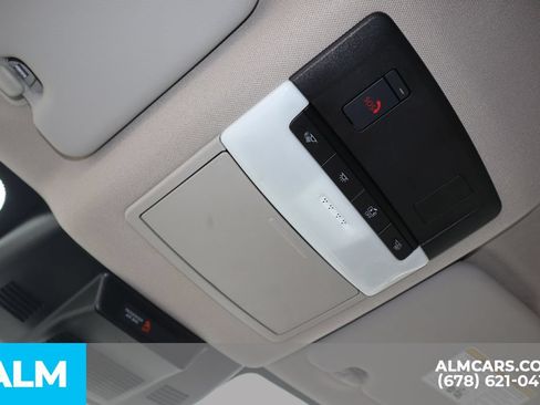 Used 2025 Nissan Rogue SV FWD image 35