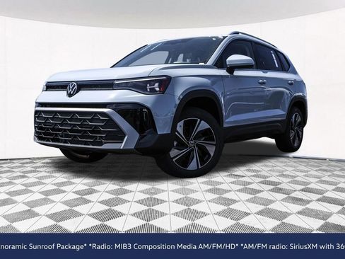 New 2026 Volkswagen Taos SE AWD/4WD image 2