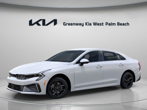 New 2026 Kia K5 LXS FWD image 4
