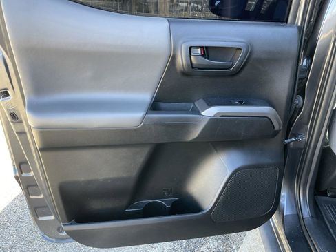 Used 2021 Toyota Tacoma SR5 image 31