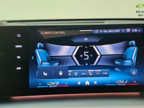 Used 2025 BMW X1 xDrive28i AWD/4WD image 51