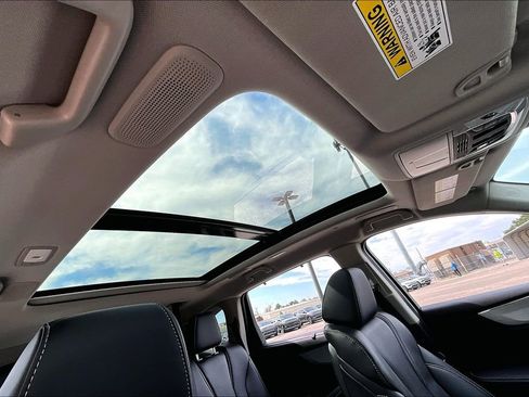 Used 2025 Acura MDX w/ Technology Package image 25