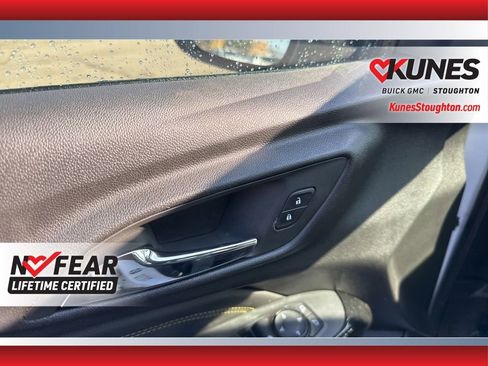 Used 2024 Chevrolet Trax ACTIV w/ Driver Confidence Package image 21