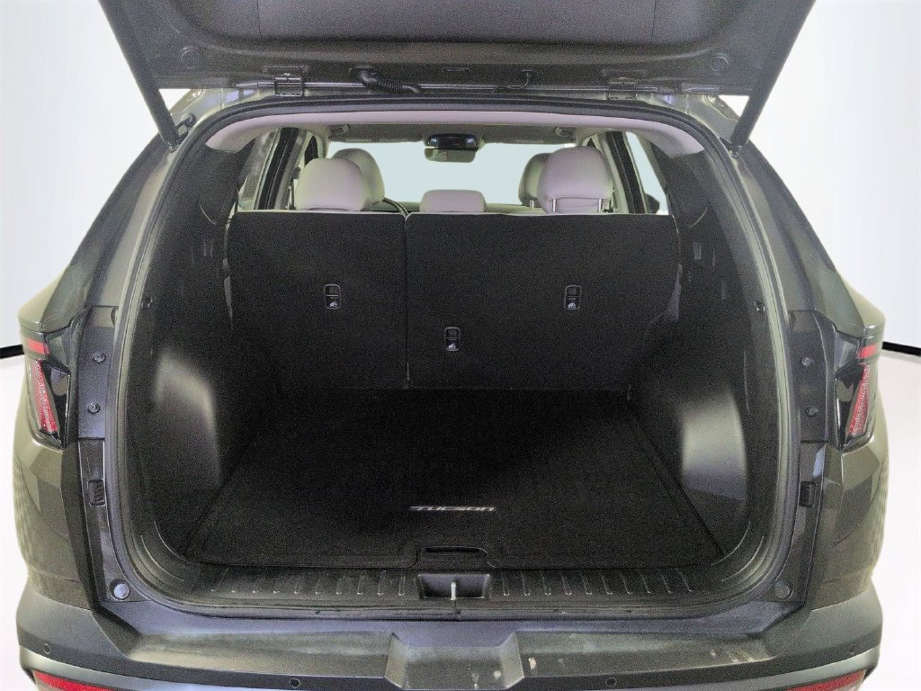 Used 2025 Hyundai Tucson Limited AWD/4WD image 16