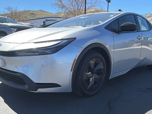 Used 2023 Toyota Prius LE image 7