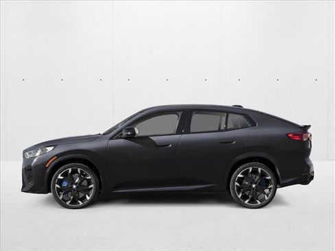 New 2026 BMW X2 M35i w/ Technology Package AWD/4WD image 3