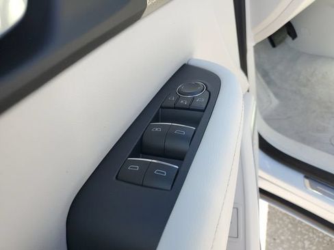New 2026 Buick Enclave Avenir w/ Super Cruise Package FWD image 18
