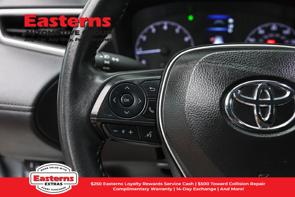Used 2025 Toyota Corolla Cross LE FWD image 15