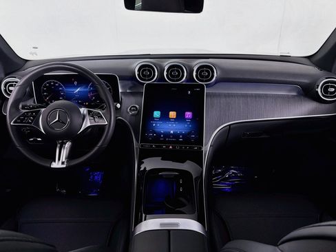 Certified 2026 Mercedes-Benz GLC 300 image 6