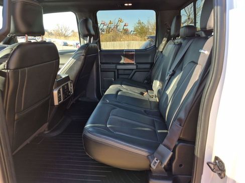 Used 2017 Ford F150 Platinum w/ Equipment Group 701A Luxury image 9