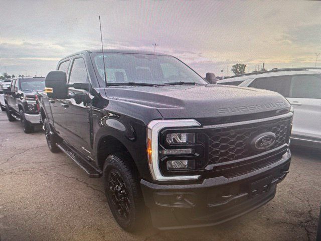 Used 2026 Ford F350 Lariat w/ Black Appearance Package AWD/4WD image 5