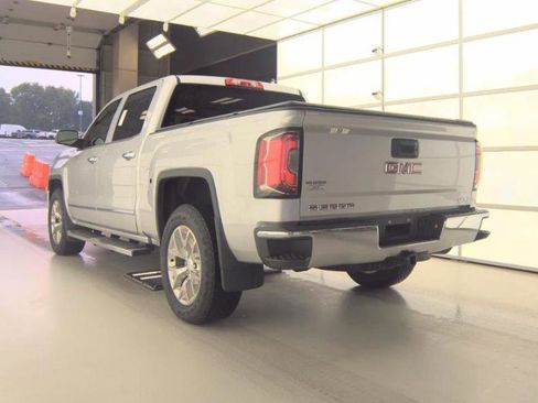 Used 2018 GMC Sierra 1500 SLT w/ SLT Premium Package AWD/4WD image 3