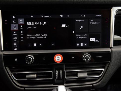 Used 2023 Porsche Macan S image 27