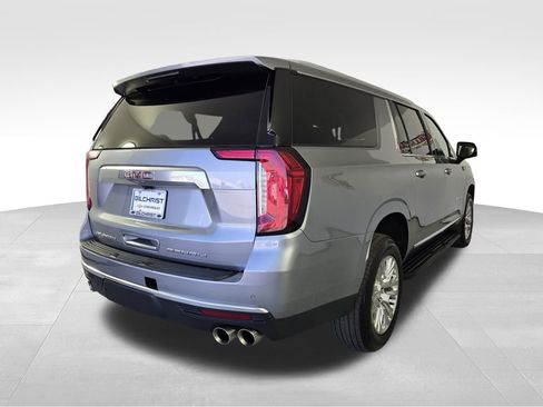Used 2023 GMC Yukon XL Denali image 7
