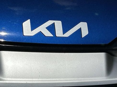Used 2023 Kia Sportage EX AWD/4WD image 11