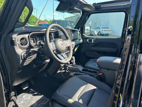 New 2025 Jeep Wrangler Sahara image 51