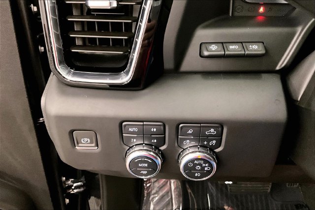 Used 2024 GMC Sierra 1500 Denali Ultimate AWD/4WD image 41